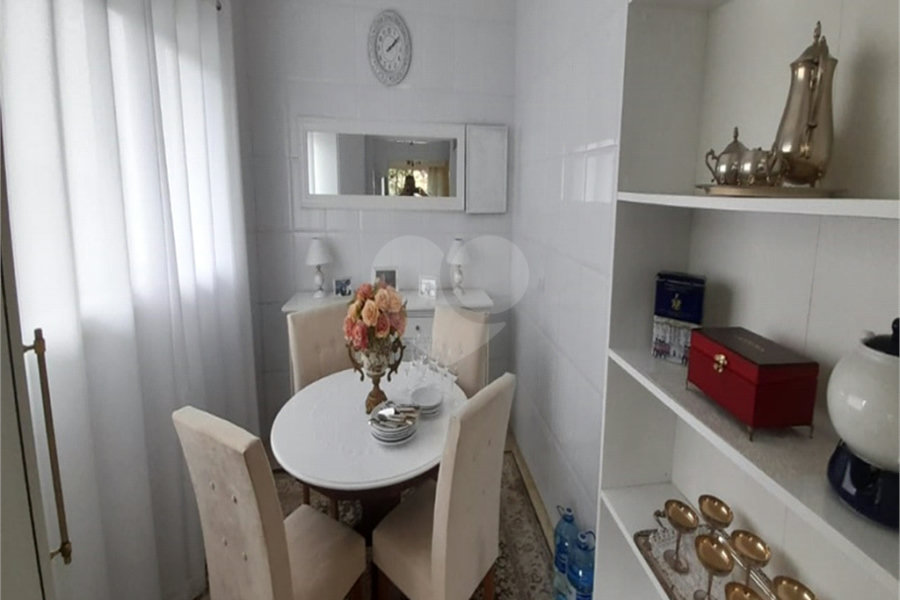 Casa à venda com 5 quartos, sendo 3 suítes,  no condomínio Alpes da Cantareira, Mairiporã - SP