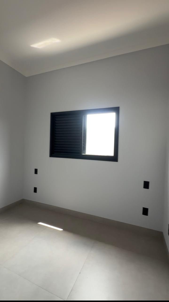 Casa à venda com 3 quartos no condomínio Villa de León, Três Lagoas - MS