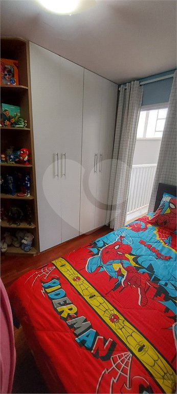 Casa à venda com 3 quartos, sendo 1 suíte, no condomínio Ville Resedá, São Paulo - SP