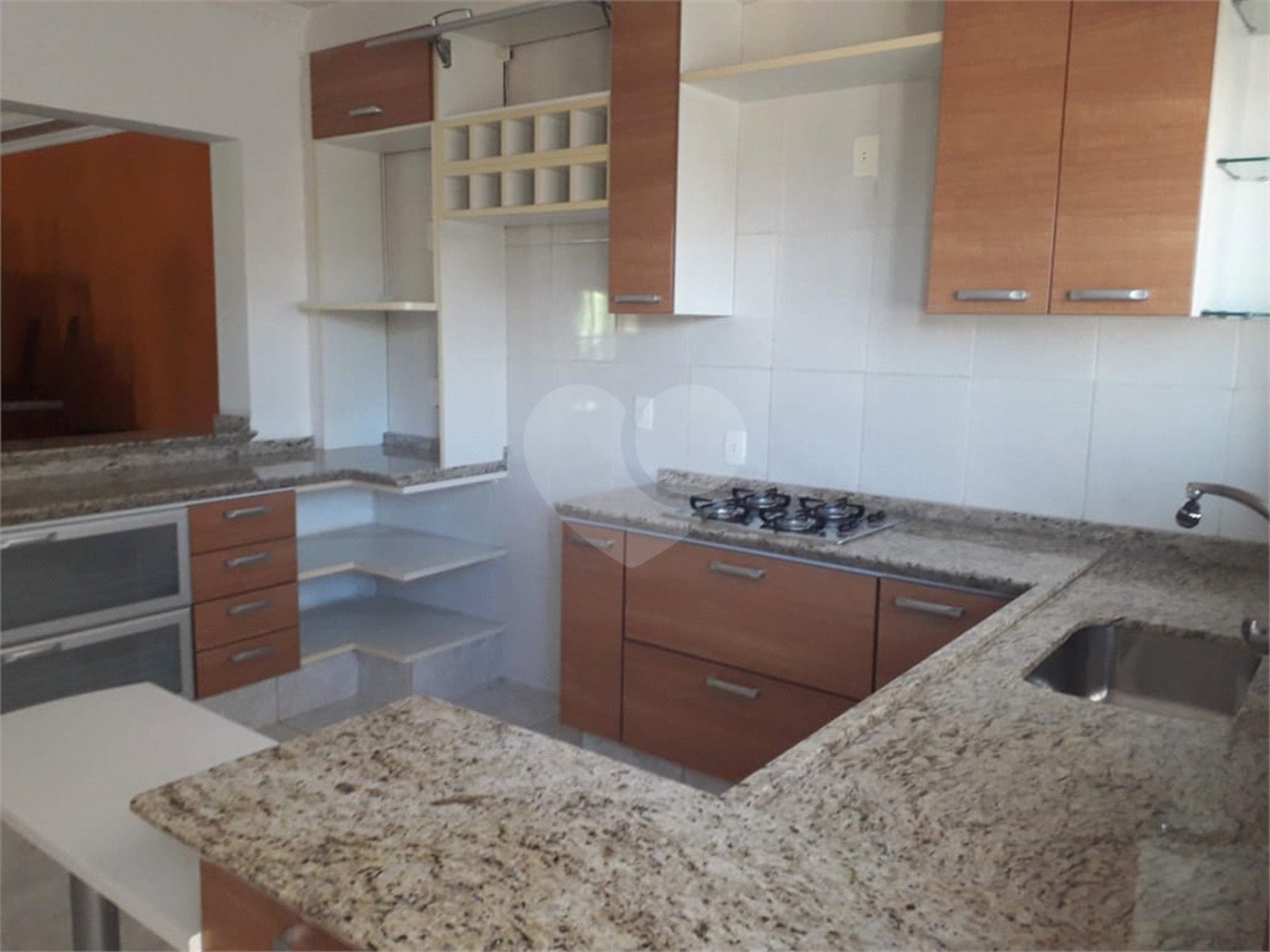 Casa à venda com 3 quartos, sendo 1 suíte, no condomínio Parque da Fazenda, Itatiba - SP