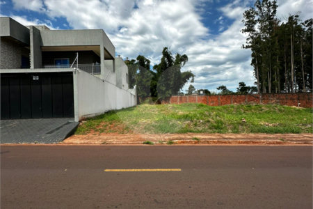 Casa à venda com 3 suítes em Vila Renô, Ponta Porã, MS