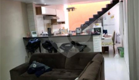 Sobrado à venda com 3 suítes em Jaraguá, São Paulo, SP