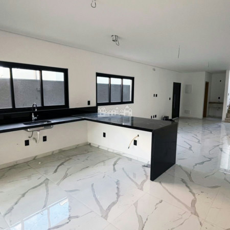 Sobrado de Alto Padrão para Venda em Atibaia – Sofisticação, Conforto e Localização Privilegiada
