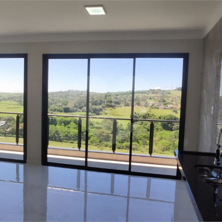 Casa à venda com 3 quartos, sendo 1 suíte,  no condomínio Reserva do Vale, Caçapava - SP