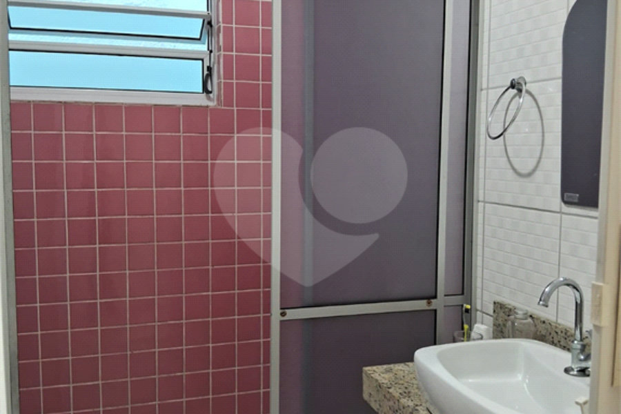 Sobrado à venda com 3 quartos, sendo 1 suíte, em Parque Gerassi, Santo André, SP