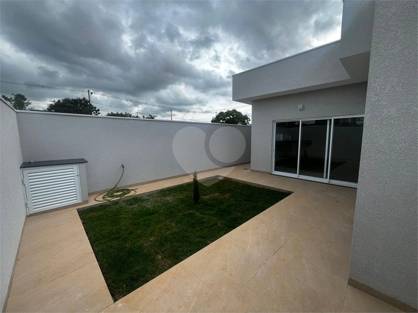 Casa à venda com 3 suítes em Vila Popular, Itapetininga, SP