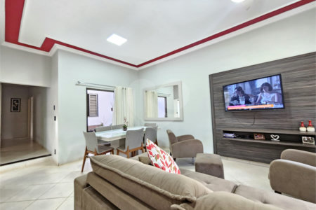 Casa à venda com 3 quartos, sendo 1 suíte,  em Jardim Jóquei Clube, Ribeirão Preto, SP