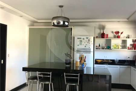Casa à venda com 4 suítes no condomínio Aruã, Mogi das Cruzes - SP