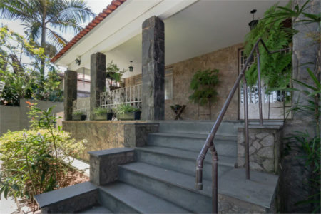 Casa à venda com 4 quartos, sendo 3 suítes,  em Vila Pirajussara, São Paulo, SP