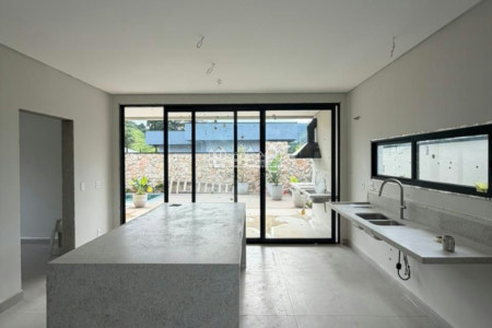 Casa à venda com 3 suítes no condomínio Ecoville 1, Atibaia - SP