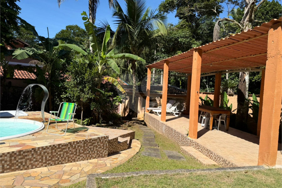 Casa à venda com 6 suítes em Massaguaçu, Caraguatatuba, SP