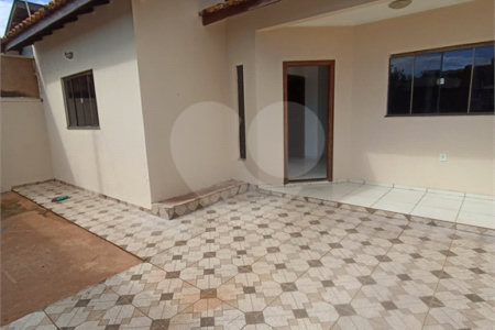 Casa à venda com 3 quartos, sendo 1 suíte, em Residencial Ponta Porã II, Ponta Porã, MS
