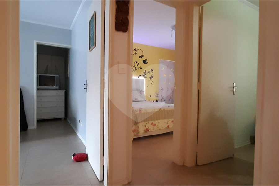 Sobrado à venda com 4 quartos, sendo 2 suítes, em Tremembé, São Paulo, SP