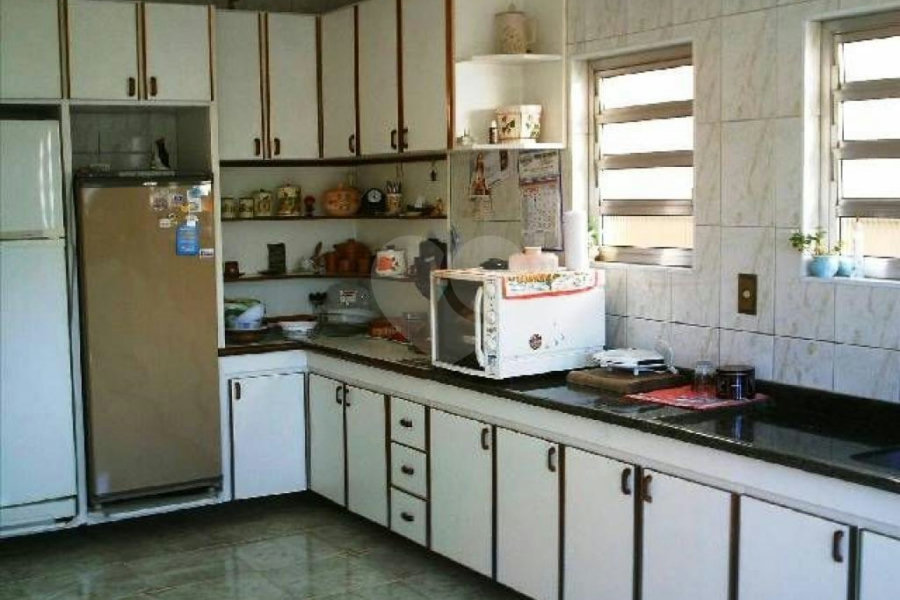Sobrado à venda com 4 quartos, sendo 3 suítes, em Horto, São Paulo, SP