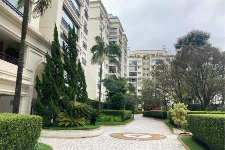 Apartamento para alugar com 3 suítes em Granja Julieta, São Paulo, SP