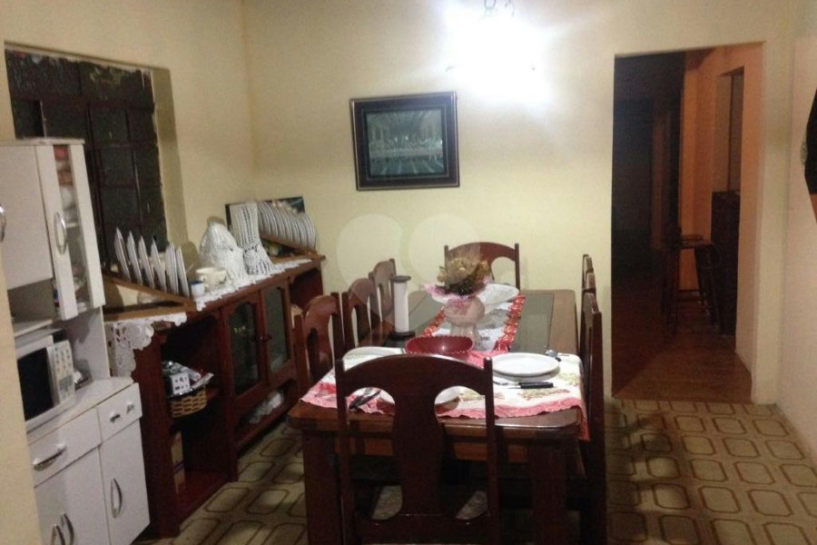 Casa à venda com 6 quartos, sendo 2 suítes,  em Roseira, Mairiporã, SP