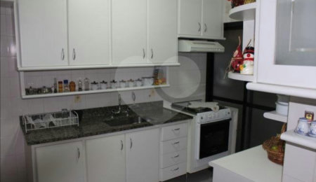 Apartamento à venda com 3 quartos, sendo 1 suíte,  em Fazenda Morumbi, São Paulo, SP