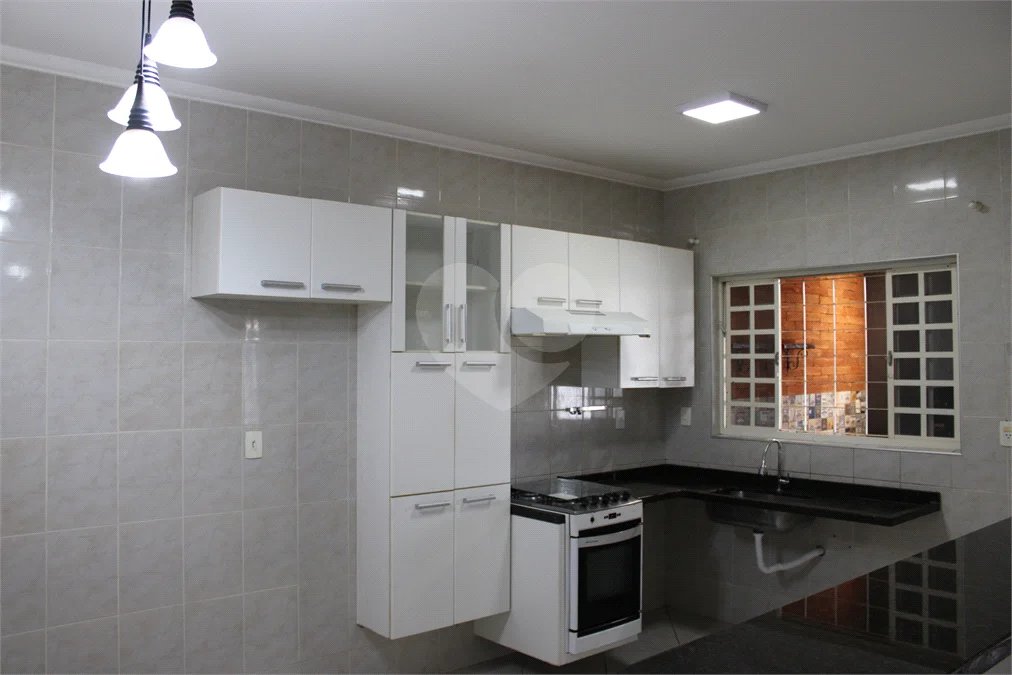 Casa à venda ou para alugar com 2 quartos em Jardim Santa Helena, Valinhos, SP