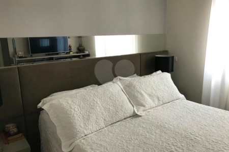 Apartamento à venda com 4 quartos, sendo 2 suítes, em Bosque da Saúde, São Paulo, SP