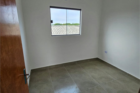 Sobrado à venda com 2 quartos em Maracanã, Praia Grande, SP