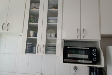 Apartamento à venda com 3 quartos, sendo 1 suíte, em Jardim das Laranjeiras, São Paulo, SP