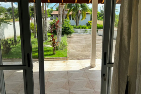 Casa à venda com 8 quartos, sendo 3 suítes,  no condomínio Terras de Santa Rosa, Salto - SP
