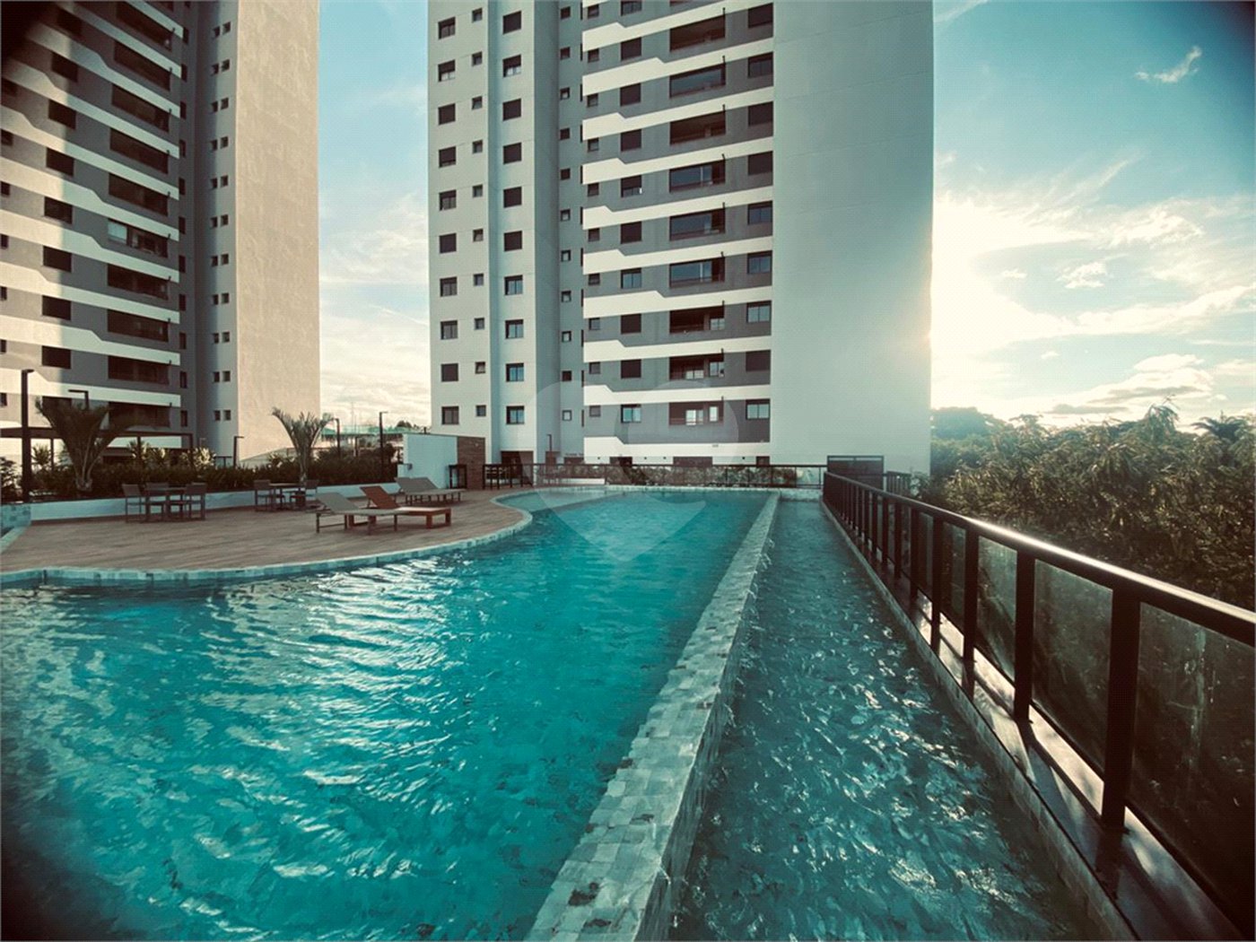 Apartamento para alugar com 3 quartos, sendo 1 suíte, em Jardim Maria José, Votorantim, SP