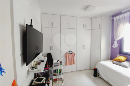Apartamento à venda com 3 quartos, sendo 1 suíte, em Alto da Lapa, São Paulo, SP