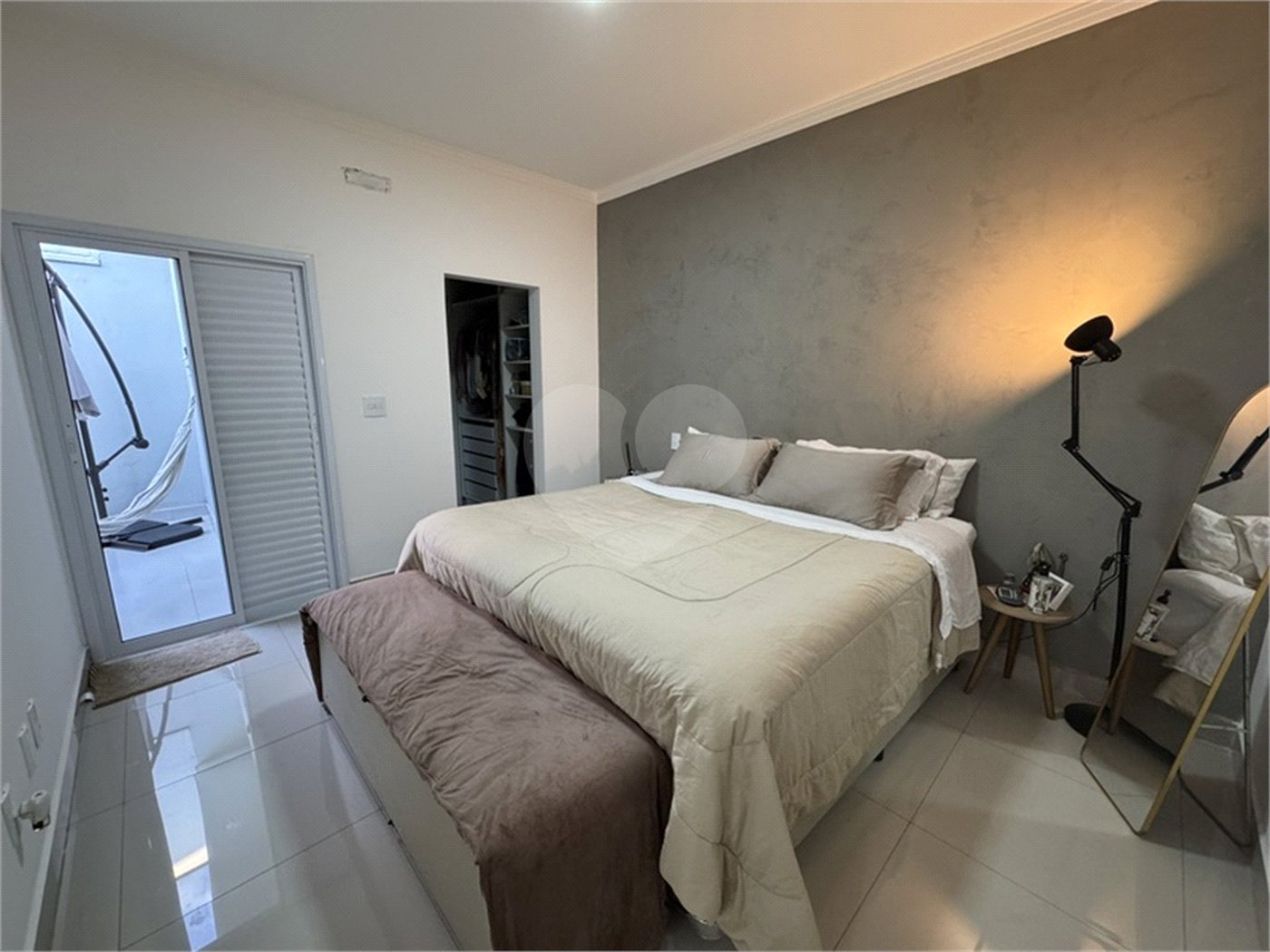 Casa à venda com 3 quartos, sendo 1 suíte, no condomínio Jardim Guarujá, Salto - SP