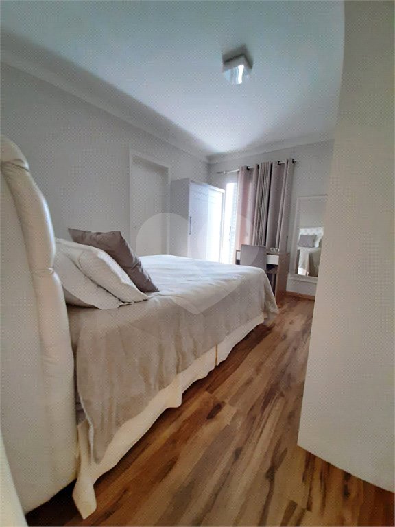 Sobrado à venda com 3 quartos, sendo 1 suíte, em Vila Suissa, Mogi das Cruzes, SP