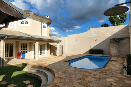 Casa à venda com 3 suítes em Vila Nastri, Itapetininga, SP
