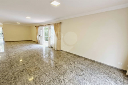 Casa à venda com 4 suítes no condomínio Jardim Vitória Régia, São Paulo - SP