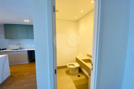 Apartamento à venda ou para alugar com 3 quartos, sendo 1 suíte,  em Vila Mogilar, Mogi das Cruzes, SP