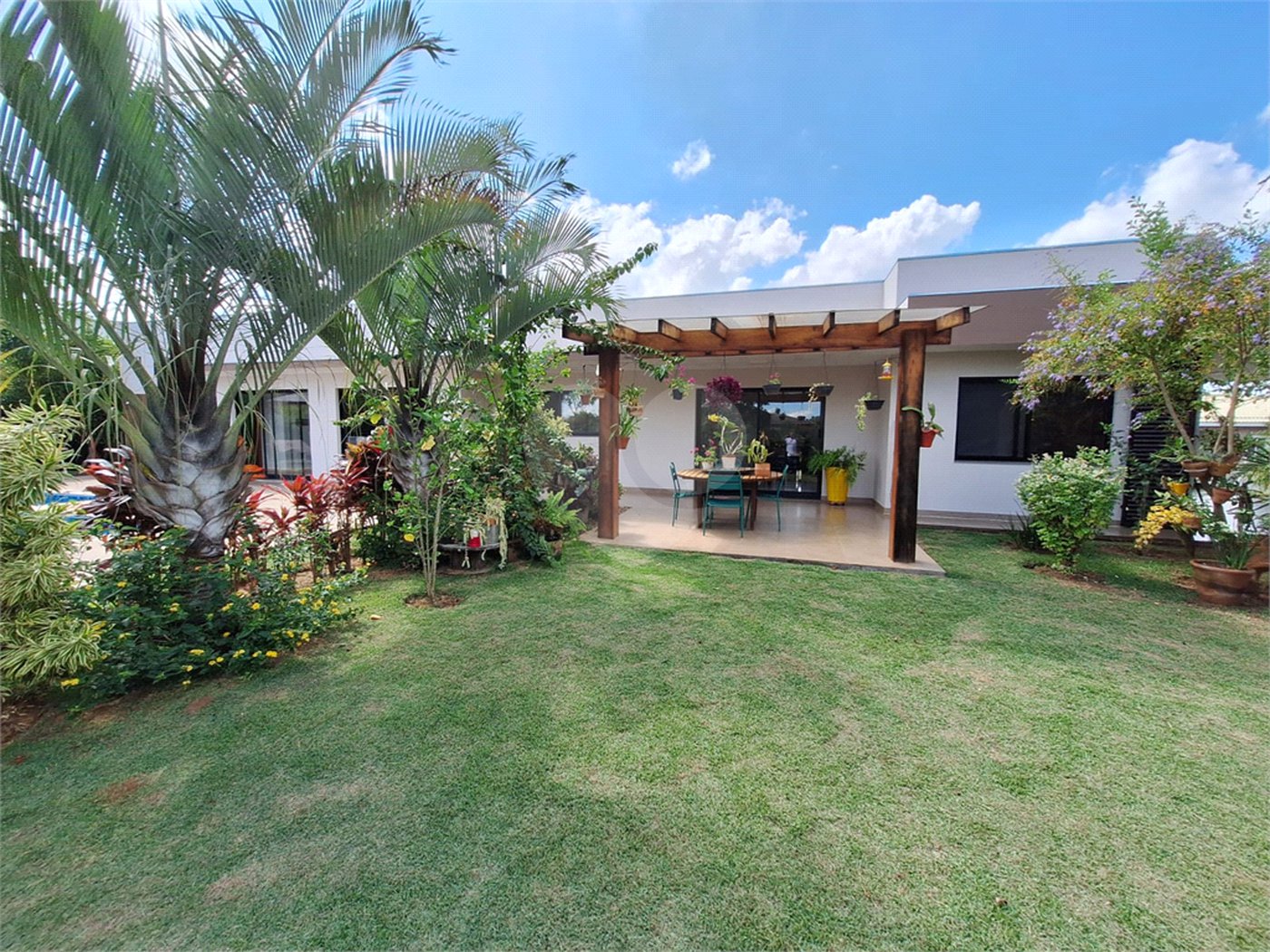 Casa à venda com 3 suítes no condomínio Village Ipanema, Araçoiaba da Serra - SP