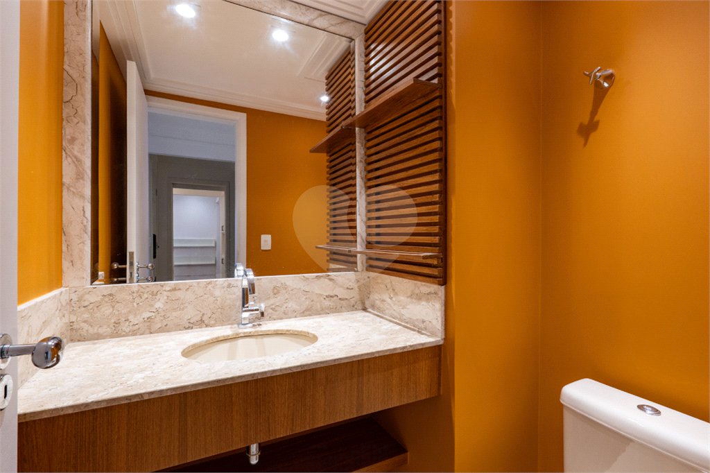 Apartamento à venda com 3 suítes em Vila Nova Conceição, São Paulo, SP