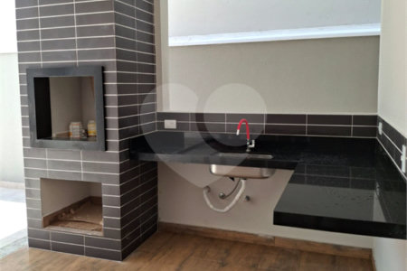 Casa à venda com 3 quartos, sendo 1 suíte, no condomínio Costa das Areias, Salto - SP