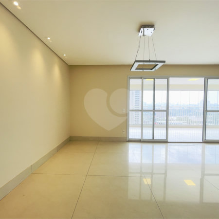 Apartamento à venda com 3 quartos, sendo 4 suítes,  no Centro, São Bernardo do Campo, SP