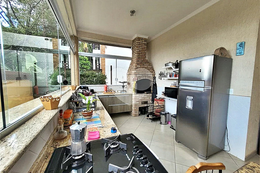 Casa à venda com 3 suítes no condomínio Cantareira, Mairiporã - SP