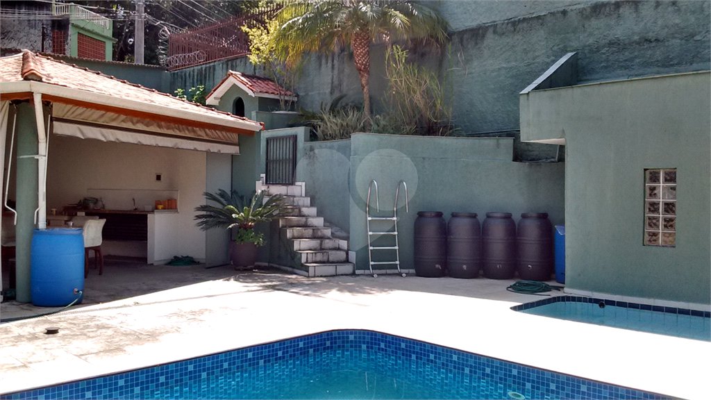 Casa à venda com 5 quartos, sendo 2 suítes, em Horto Florestal, São Paulo, SP