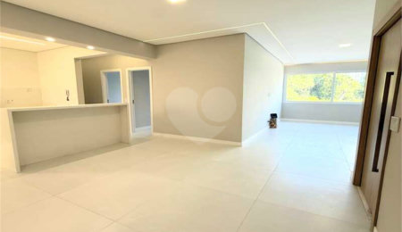 Apartamento à venda com 3 quartos, sendo 1 suíte,  em Laranjeiras, Rio de Janeiro, RJ