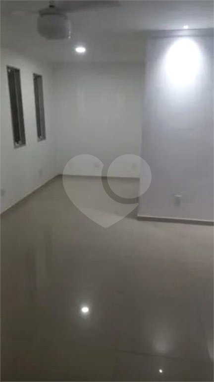 Casa à venda com 4 quartos, sendo 1 suíte, no condomínio River Plate, Rio de Janeiro - RJ