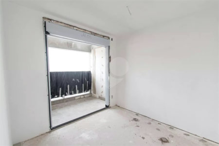 Apartamento à venda com 3 suítes em Vila Firmiano Pinto, São Paulo, SP
