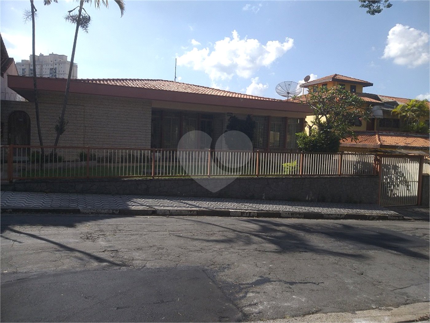 Casa à venda com 4 quartos, sendo 1 suíte, em Vila Galvão, Guarulhos, SP