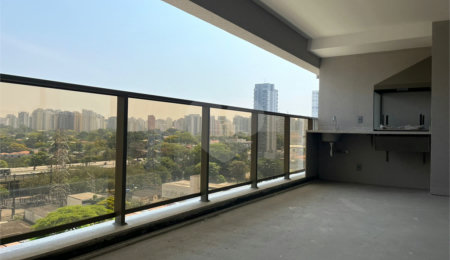 Apartamento à venda com 3 suítes em Campo Belo, São Paulo, SP