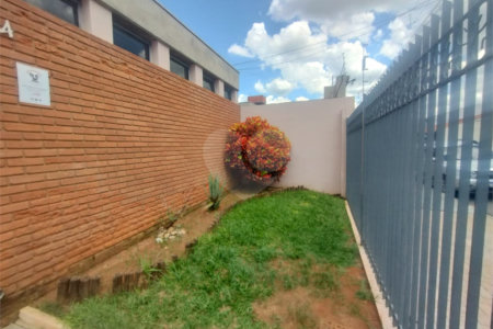 Casa à venda com 5 quartos, sendo 1 suíte, em Parque da Lagoa, Itapetininga, SP