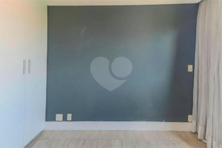 Apartamento à venda com 3 quartos, sendo 1 suíte,  em Cidade São Francisco, São Paulo, SP