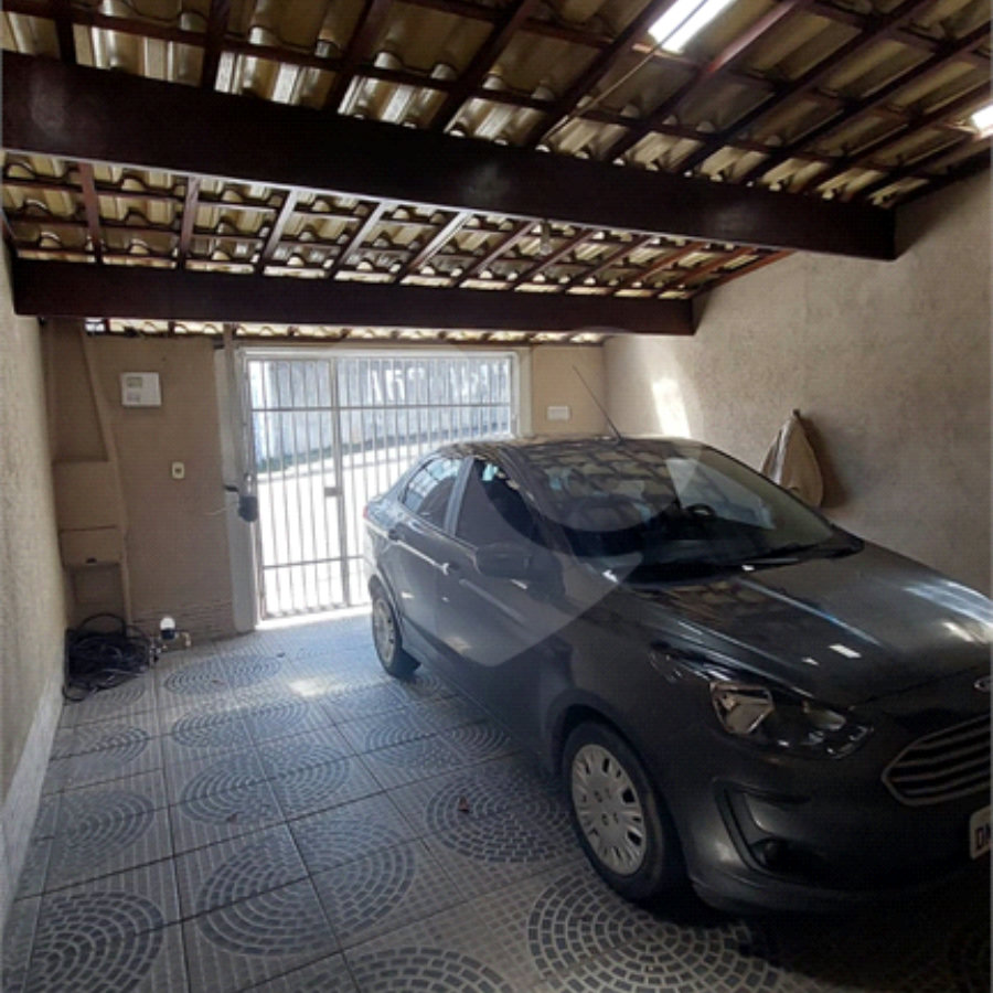 Sobrado à venda com 3 quartos em Jardim Universo, Mogi das Cruzes, SP