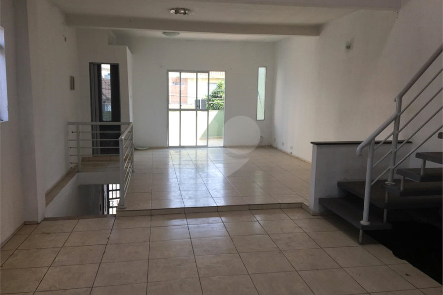 Prédio à venda com 2 suítes em Tremembé, São Paulo, SP