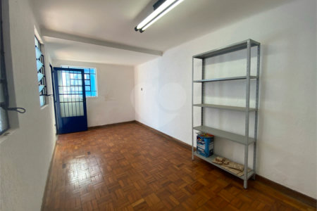 Casa à venda com 2 quartos, sendo 1 suíte, em Aclimação, São Paulo, SP