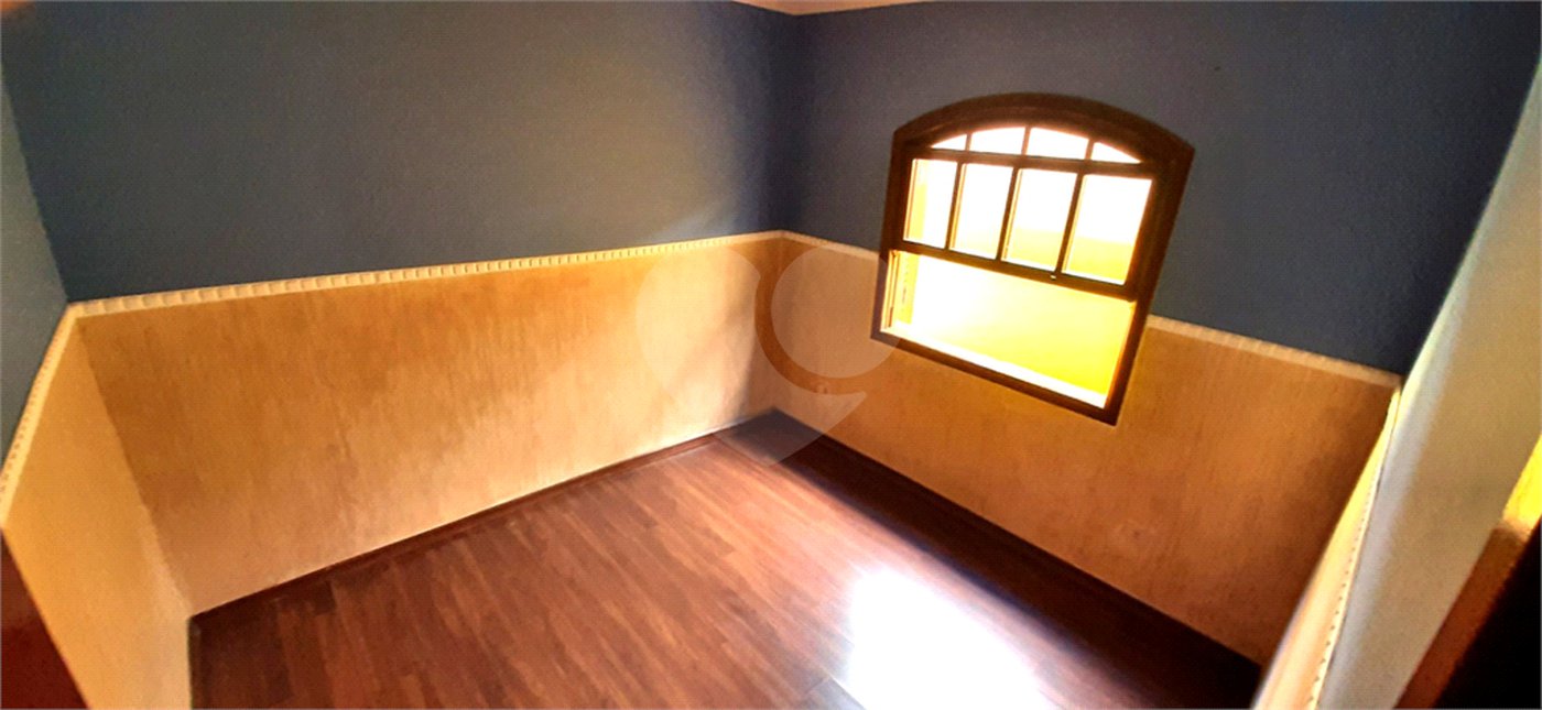 Sobrado à venda com 3 quartos, sendo 1 suíte, em Jardim Bom Clima, Guarulhos, SP